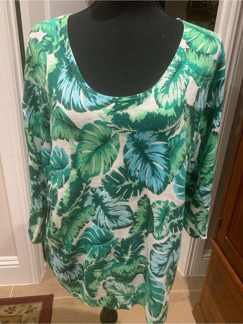 Talbots Green Tropical Leaf Scoop Neck Tunic Sweater